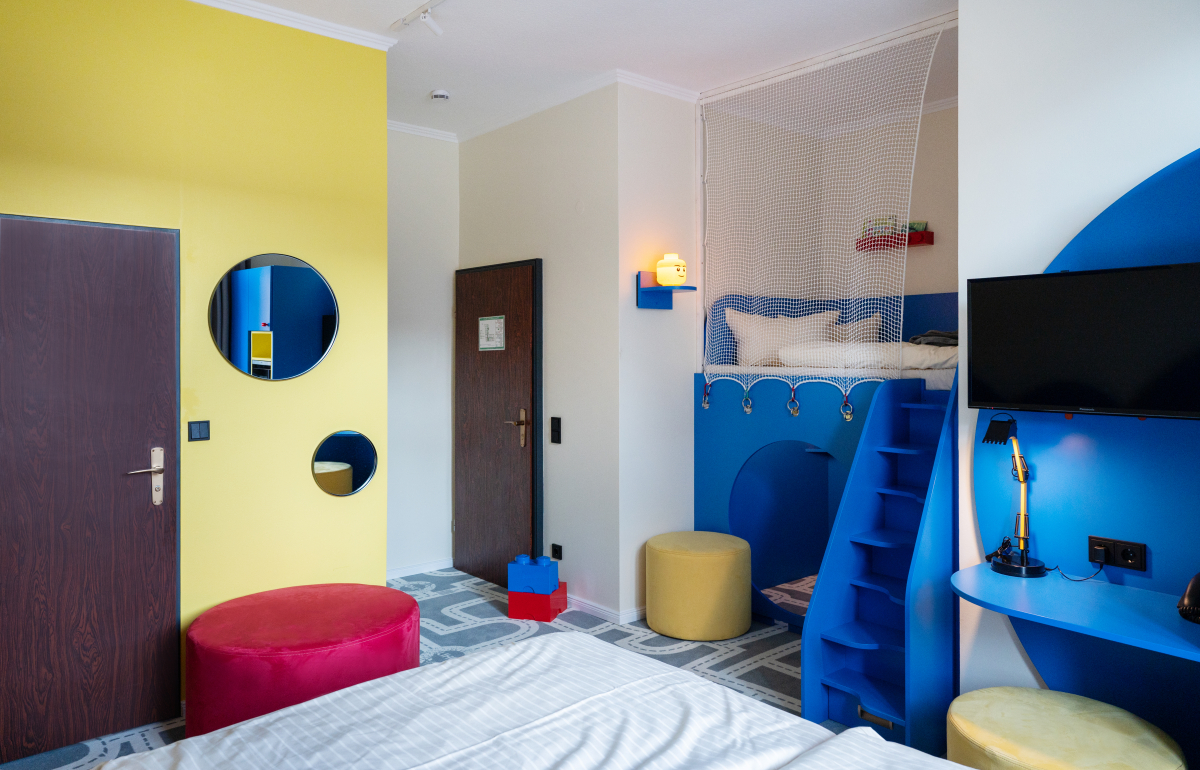 Eltern-Kinder-Schlafzimmer Bild 3 LIHO Hotel Lindenhof Lübeck • Urlaub in Schleswig Holstein