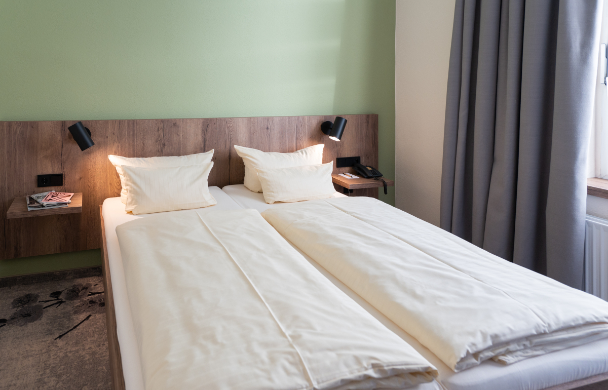 Nurbettzimmer Bild 3 LIHO Hotel Lindenhof Lübeck • Urlaub in Schleswig Holstein