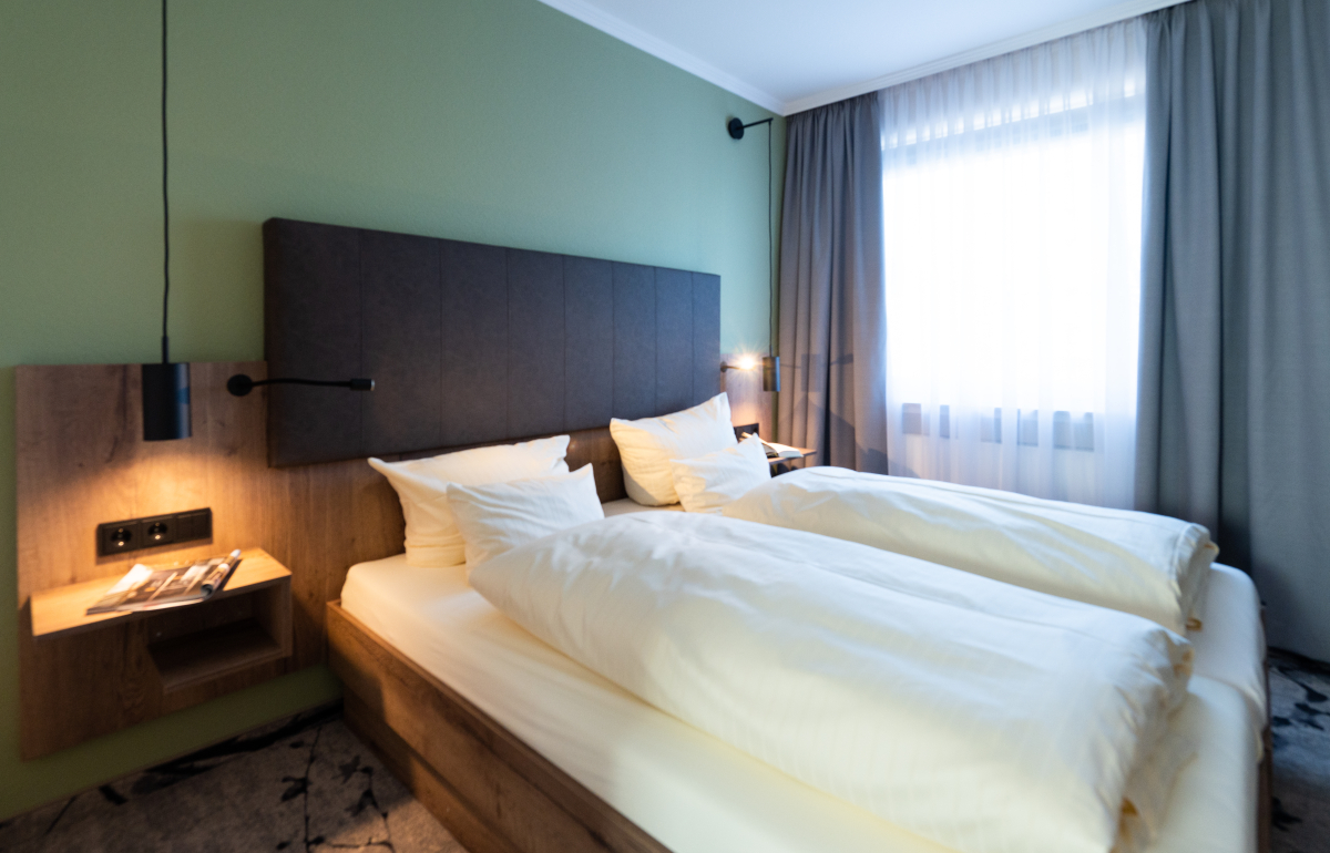 Doppelzimmer Bild 1 LIHO Hotel Lindenhof Lübeck • Urlaub in Schleswig Holstein