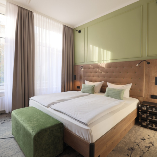 Bild Hofzimmer LIHO Hotel Lindenhof Lübeck • Urlaub in Schleswig Holstein Bild Hofzimmer LIHO Hotel Lindenhof Lübeck • Urlaub in Schleswig Holstein