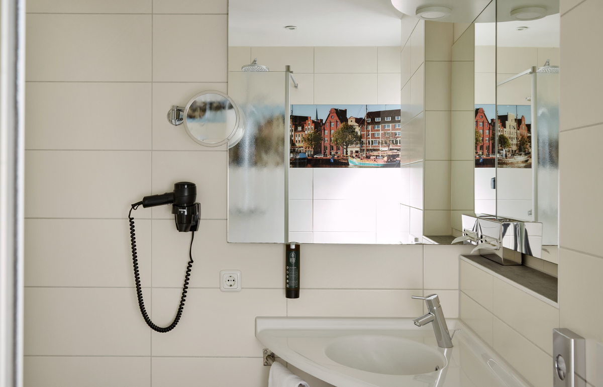Komfort-Doppelzimmer Bild 6 LIHO Hotel Lindenhof Lübeck • Urlaub in Schleswig Holstein