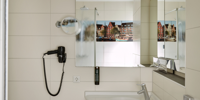 Komfort-Doppelzimmer Bild 6 LIHO Hotel Lindenhof Lübeck • Urlaub in Schleswig Holstein