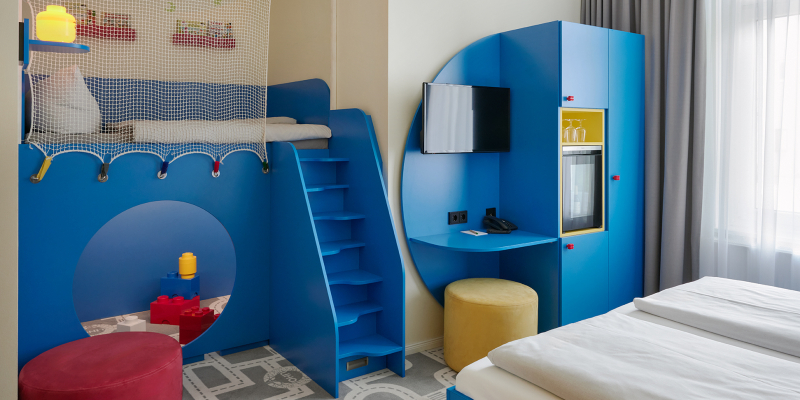 Eltern-Kinder-Schlafzimmer Bild 3 LIHO Hotel Lindenhof Lübeck • Urlaub in Schleswig Holstein