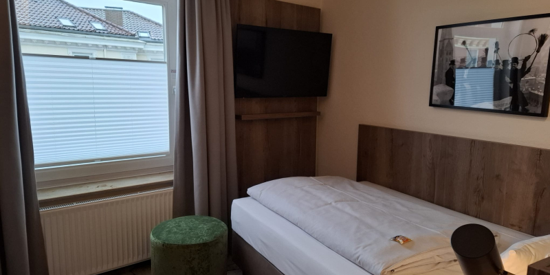 Einzelzimmer Bild 2 LIHO Hotel Lindenhof Lübeck • Urlaub in Schleswig Holstein