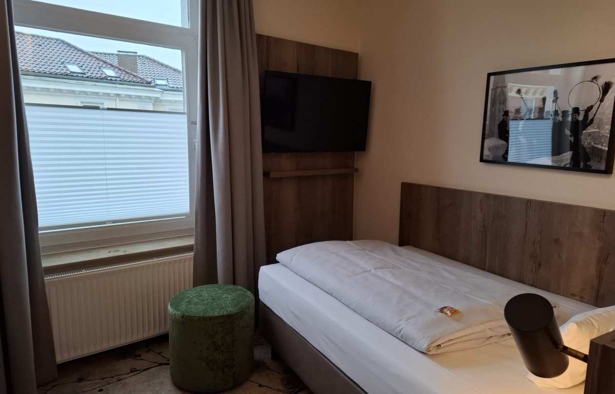 Einzelzimmer Bild 2 LIHO Hotel Lindenhof Lübeck • Urlaub in Schleswig Holstein