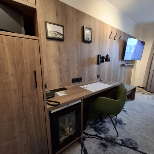 Bild Arbeitszimmer LIHO Hotel Lindenhof Lübeck • Urlaub in Schleswig Holstein Bild Arbeitszimmer LIHO Hotel Lindenhof Lübeck • Urlaub in Schleswig Holstein