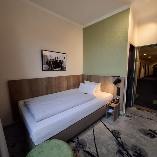 Bild Einzelzimmer LIHO Hotel Lindenhof Lübeck • Urlaub in Schleswig Holstein Bild Einzelzimmer LIHO Hotel Lindenhof Lübeck • Urlaub in Schleswig Holstein