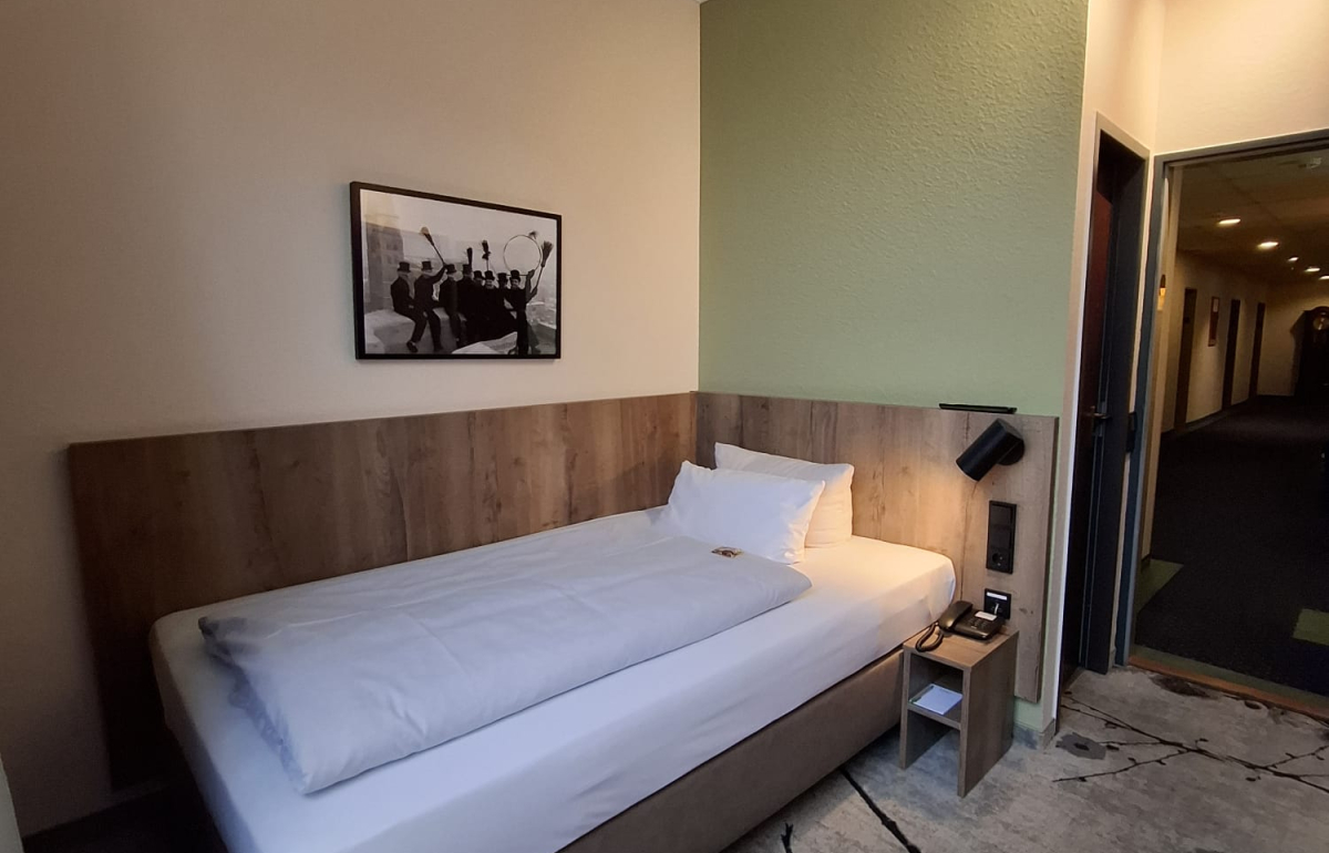 Einzelzimmer Bild 1 LIHO Hotel Lindenhof Lübeck • Urlaub in Schleswig Holstein